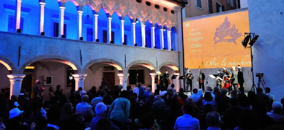 Ala, "Città di velluto incontra città di musica", foto di Gabriele Cavagna Ala, "Città di velluto incontra città di musica", foto di Gabriele Cavagna